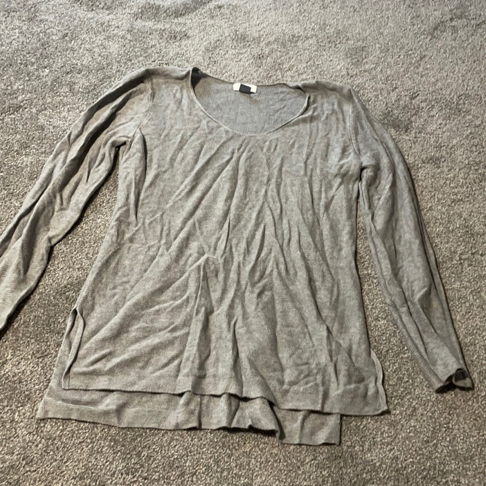 Gray knit long sleeve sweater